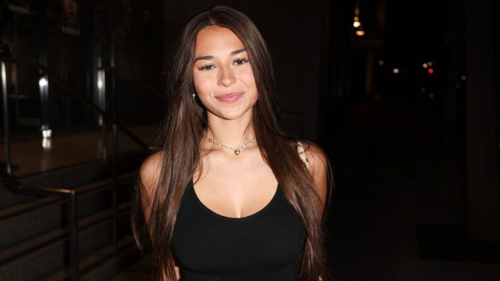 Grok ‘Rates’ OnlyFans’ Sophie Rain 9 Out of 10