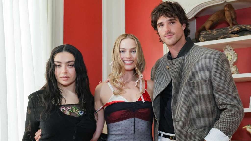 Margot Robbie's Markgong Sheer Illusion Dress Is Fun & Flirty