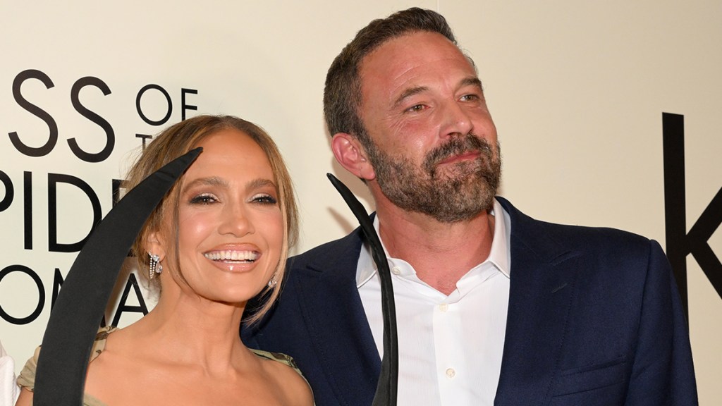 Jennifer Lopez & Ben Affleck Still Hang Out for a Reason — Source