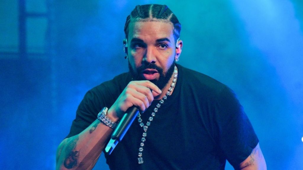 Drake Makes Huge Donation to Youtuber Running for Charity