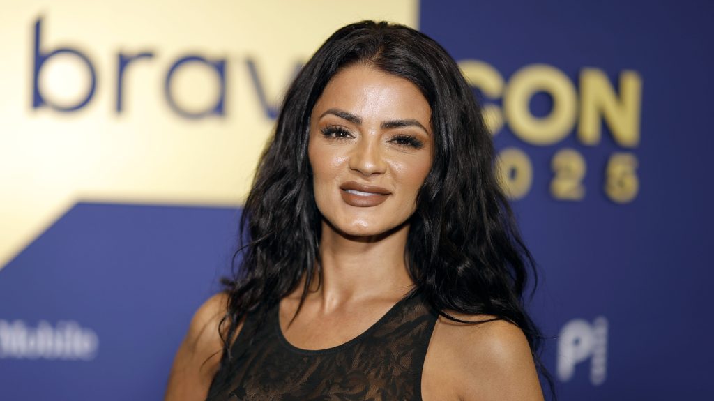 Golnesa Gharachedaghi