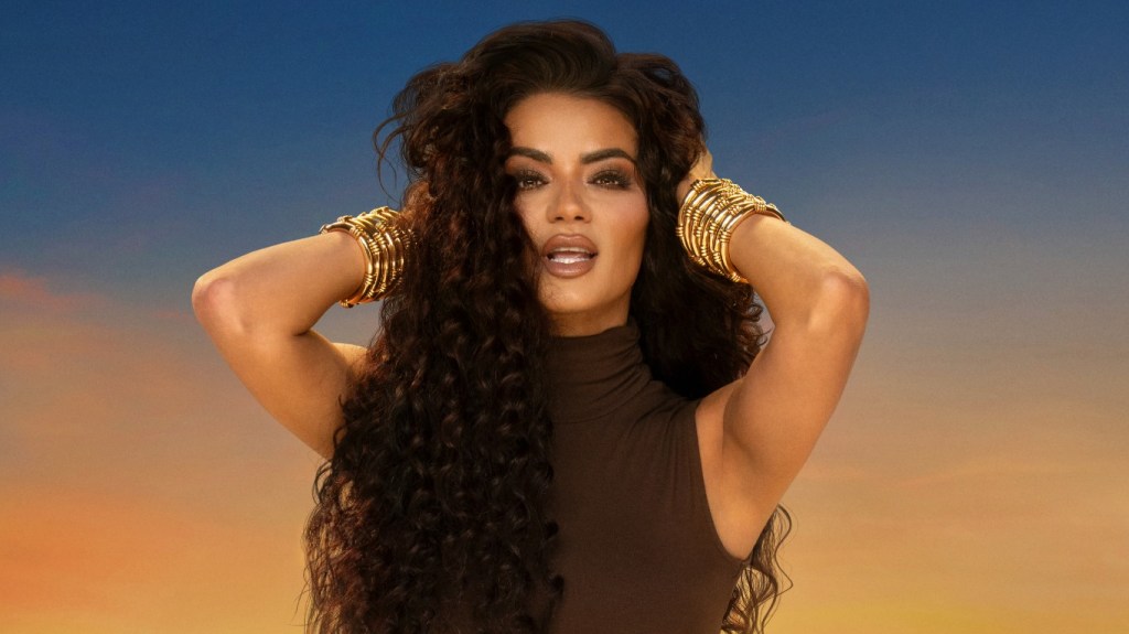 Golnesa Gharachedaghi The Valley: Persian Style Season 1 cast picture