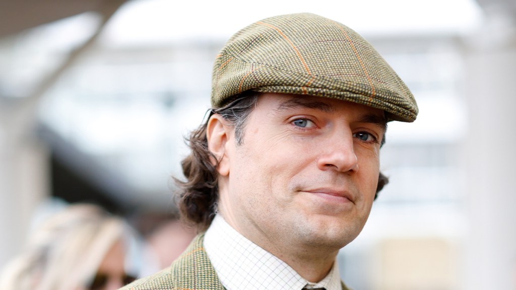 Henry Cavill's Fans Call Him 'Daddy' After Highlander Reboot First Photos