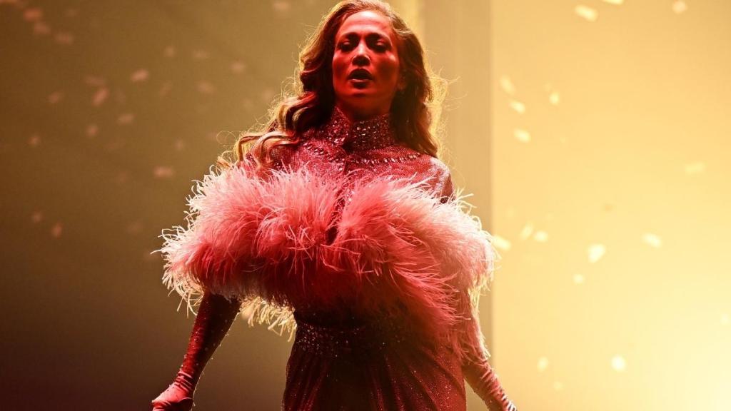 Jennifer Lopez’s Bold Dress’s Slit Couldn’t Possibly Go Any Higher