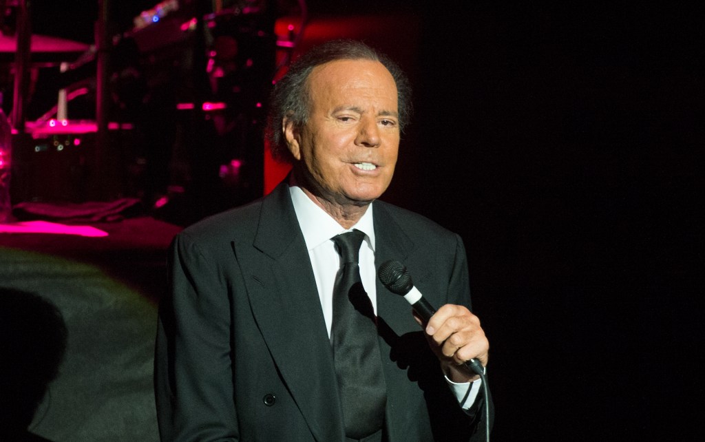 Julio Iglesias 