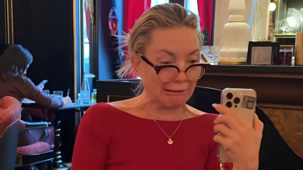 Kate Hudson Marks BAFTA Nomination Wearing Elegant Back-Baring Dress