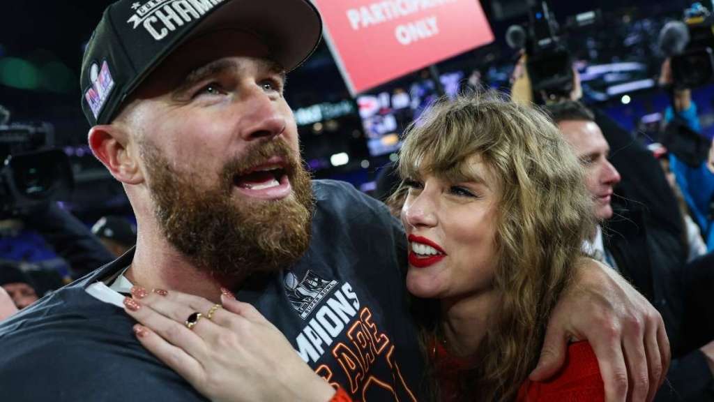 Travis Kelce’s Fiancee Nowhere To Be Seen During Chiefs’ Final Game