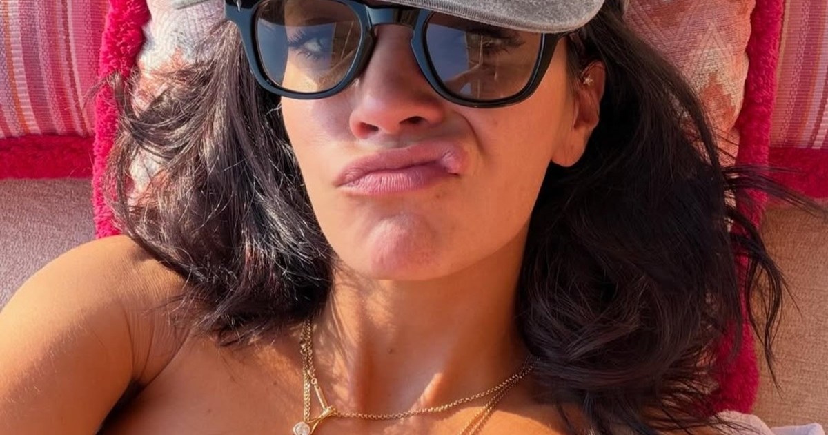 Lily Allen Posts Instagram Photo in Black Bikini