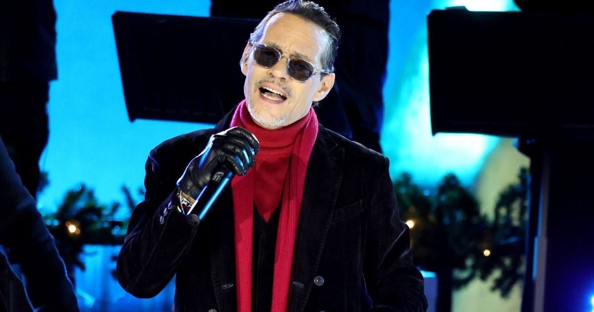 Marc Anthony Becomes an Instant Meme After Brooklyn…