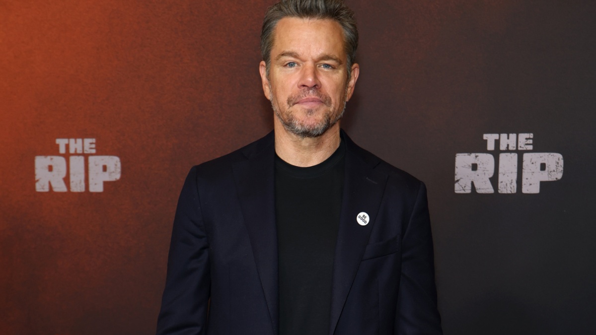 Matt Damon’s Daughter Roasts Him at The Rip Premiere - Reality Tea
