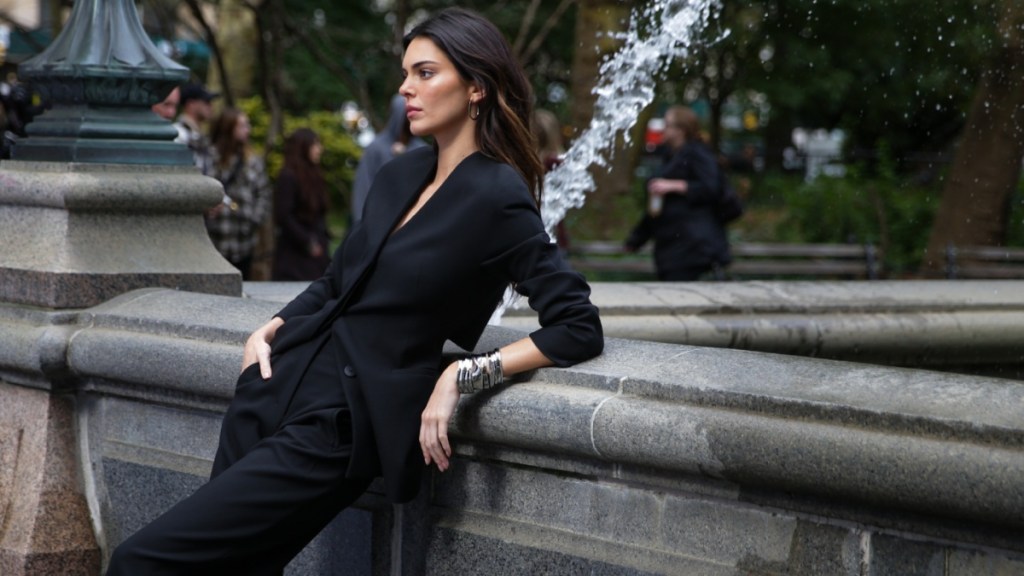 Kendall Jenner's Suit Look Is a 'New Year New Me' Vibe