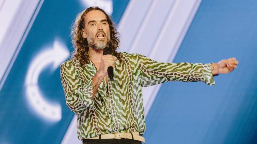 Russell Brand Calls Court Sketch 'An Injustice' Amid Major Charges