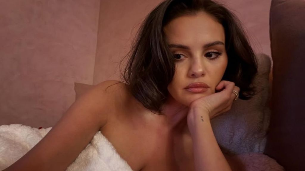 Selena Gomez Makes Waves in Towel Look