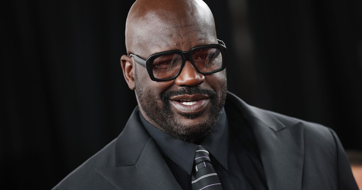 Shaquille O’Neal Flirts With Reporter During Interview