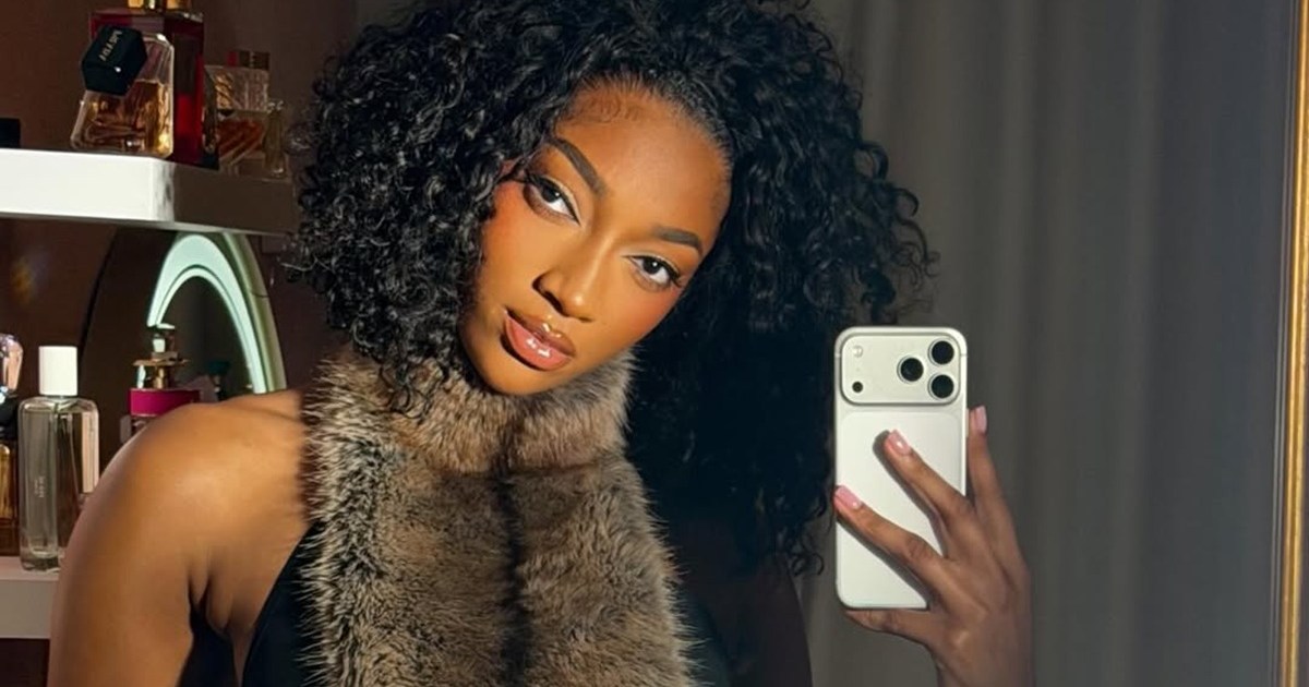 Angel Reese’s Own the Moment in Mirror Selfie