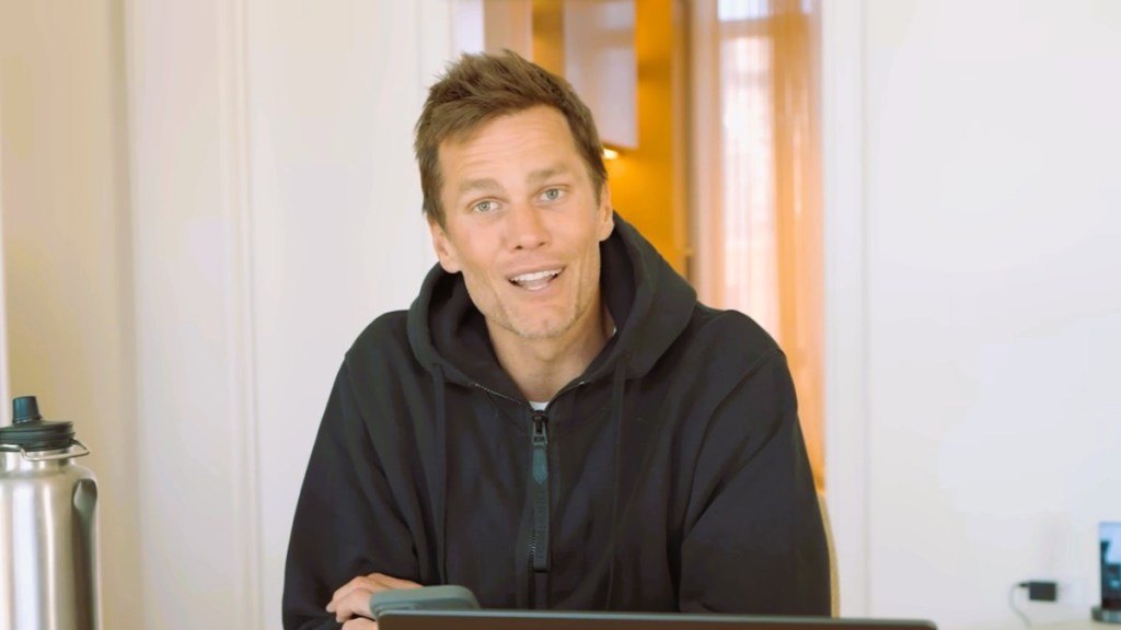 Former Teammate Gives Insight on Tom Brady's Single Life