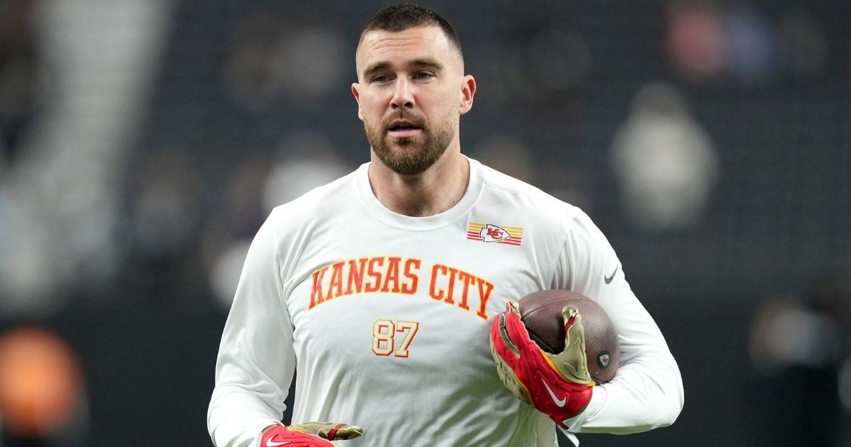 Travis Kelce Turns Heads in Pre-Game Outfit For Chiefs vs. Raiders