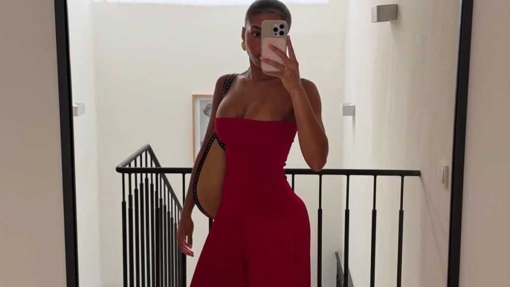 Lori Harvey's Bikini Top Photo Shows Her Posing by the Pool