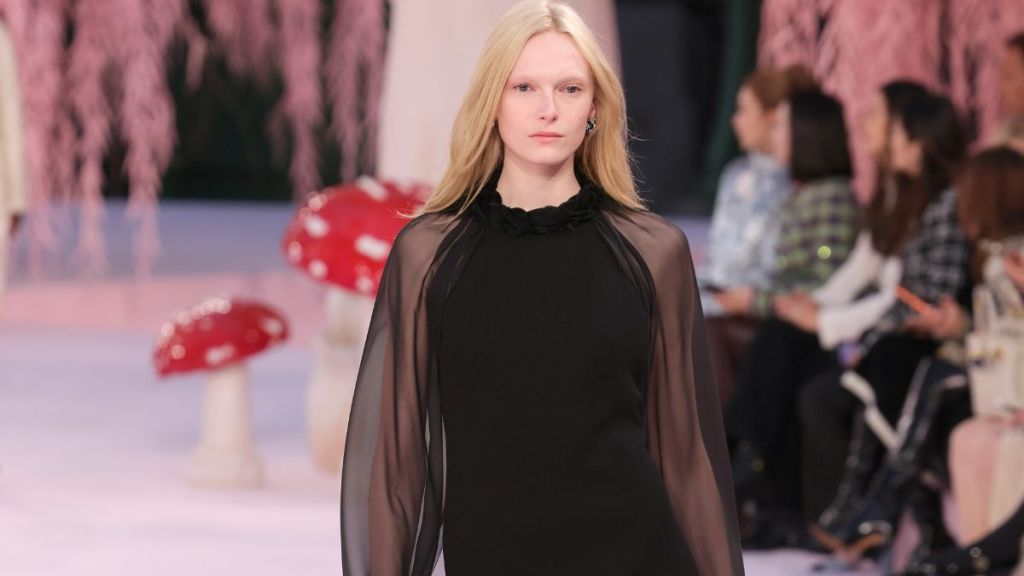 Alex Consani’s Thong Peeks Through Fully Sheer Skirt at Paris Show