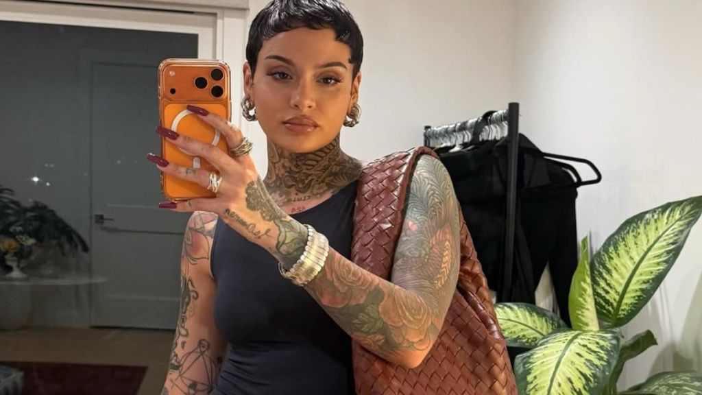 Kehlani's Abs Steal the Show in Tiny Crop Top Look