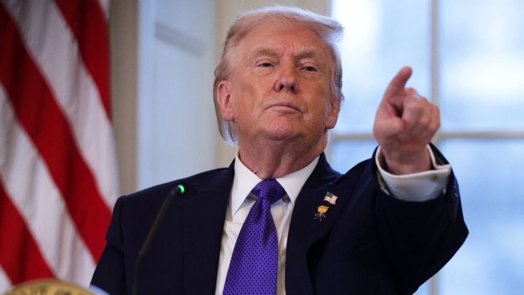 Donald Trump's 'Ban Alcohol' Tweet Debunked