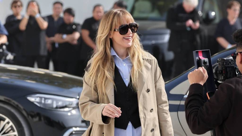 Jennifer Lawrence’s $1K Jacquemus Fur Coat Reinvents Biker-Girl Style