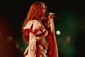 Chappell Roan’s Super Tiny Miniskirt Was Her New Year’s Show Highlight