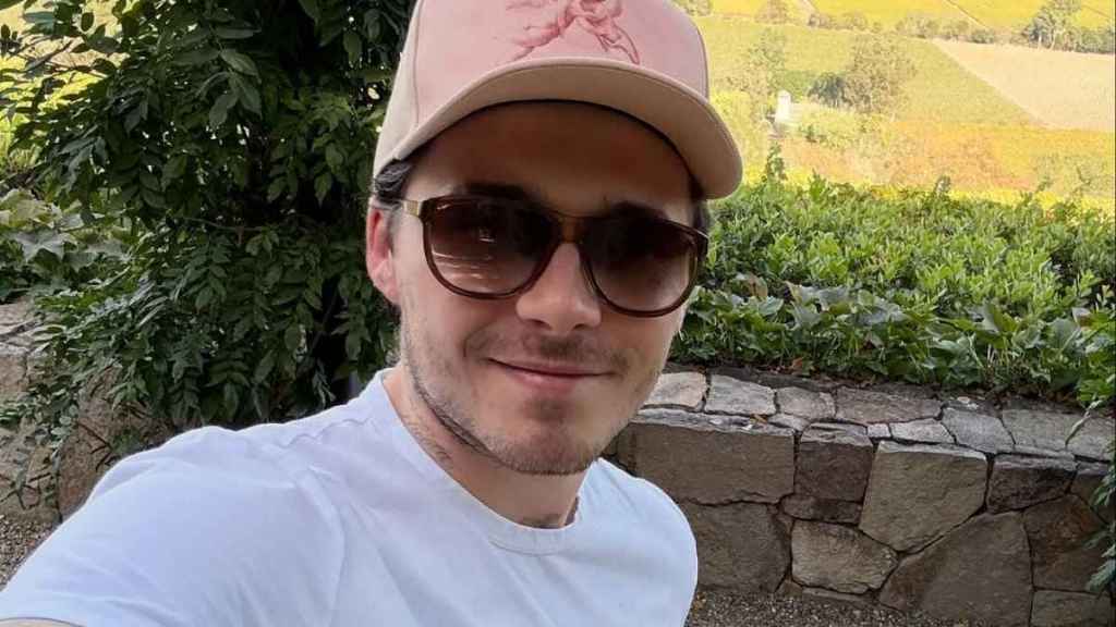 Brooklyn Beckham Says Parents David & Victoria Have Spread ‘Countless Lies’