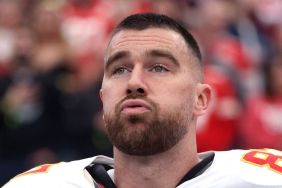 Chiefs Reportedly Make Major TE Move Amid Travis Kelce's Retirement Rumors