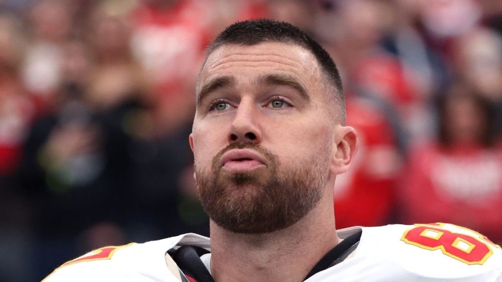 Chiefs Reportedly Make Major TE Move Amid Travis Kelce's Retirement Rumors