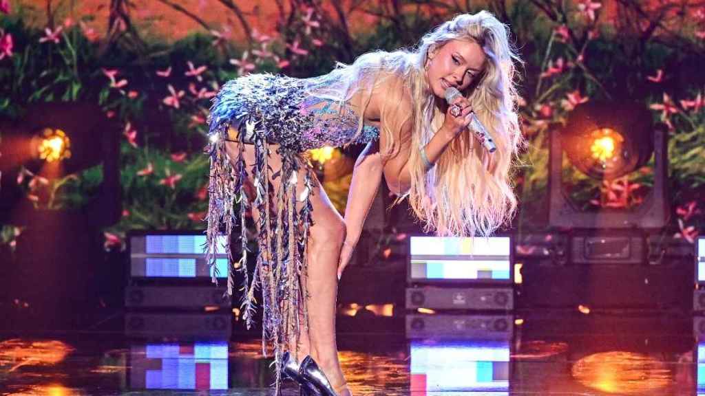 Zara Larsson Slays Tiny Micro Shorts Look in New Photo