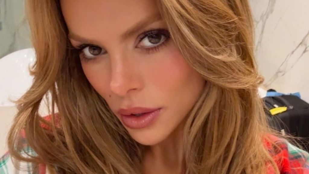 Brooks Nader’s Tight Bodysuit at Party Is a Serious Distraction