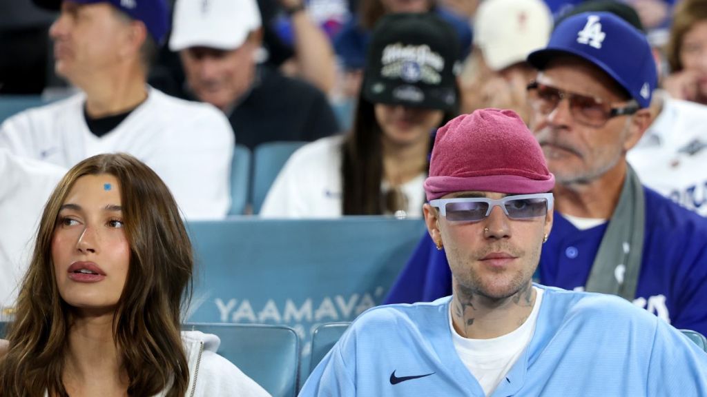 Justin & Hailey Bieber Handling TikToker’s ‘Abuse’ Claims Like This — Report