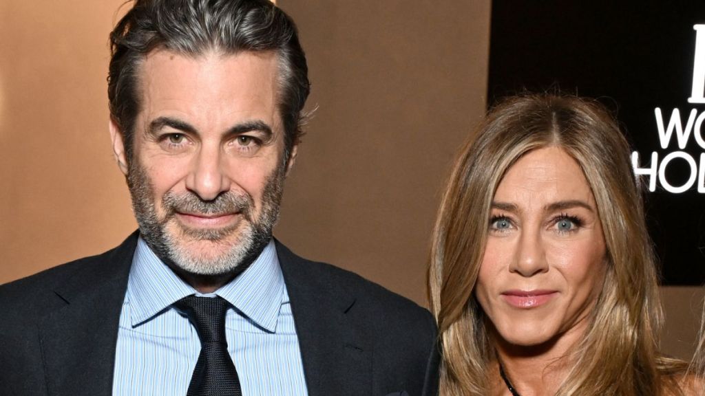 Jennifer Aniston Is Making Jim Curtis 'Uncomfortable' — Source