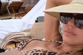 Jessica Alba Lying Down in Bikini Will Melt Your Explore Page