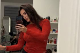 Bella Thorne’s Extra Tiny Shorts Flaunt Her Super Toned Legs in Photos