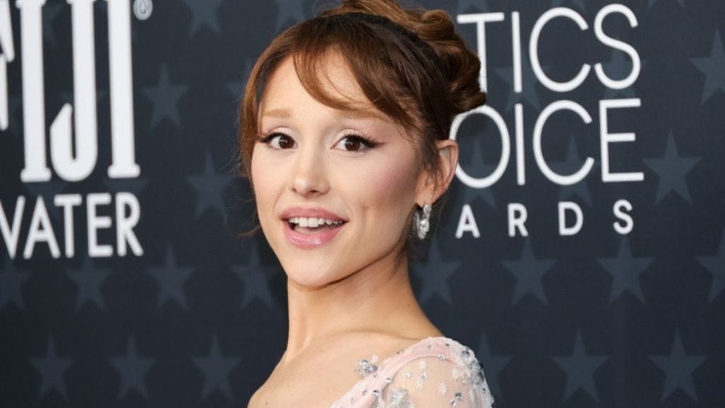 Ariana Grande’s Enchanting Alberta Ferretti Gown Steals the Show