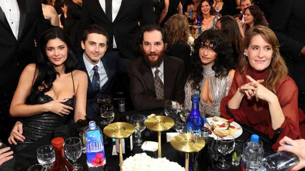 Critics Choice Awards Food Gets Mercilessly Trolled Online