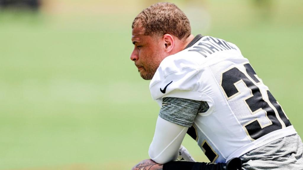 Ex-NFL Star Shares the Wild Details of His Secret Drug Test Hack