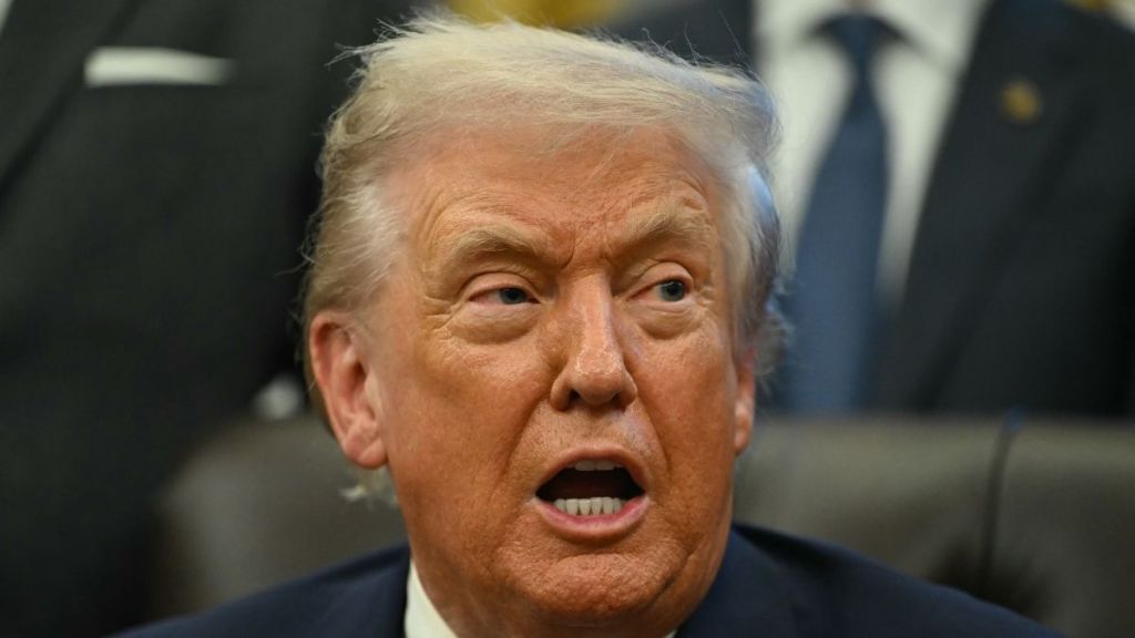 Donald Trump Blasts George Clooney After He Gets French Citizenship