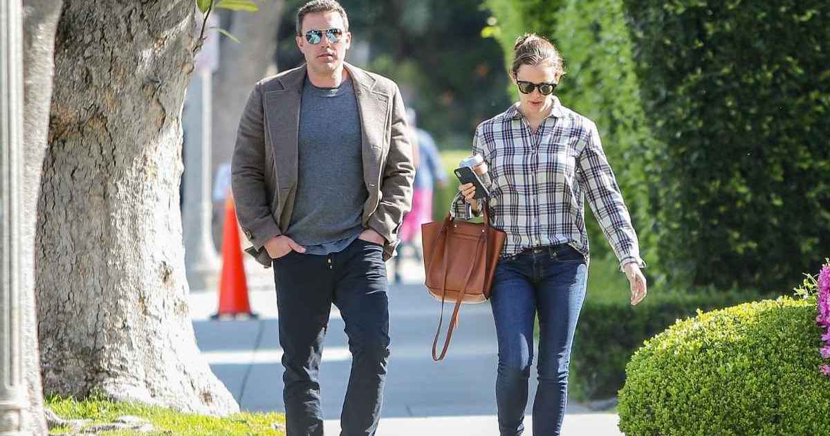 Ben Affleck &amp; Jennifer Garner Avoid This ‘Complicated’ Move With Kids — Report