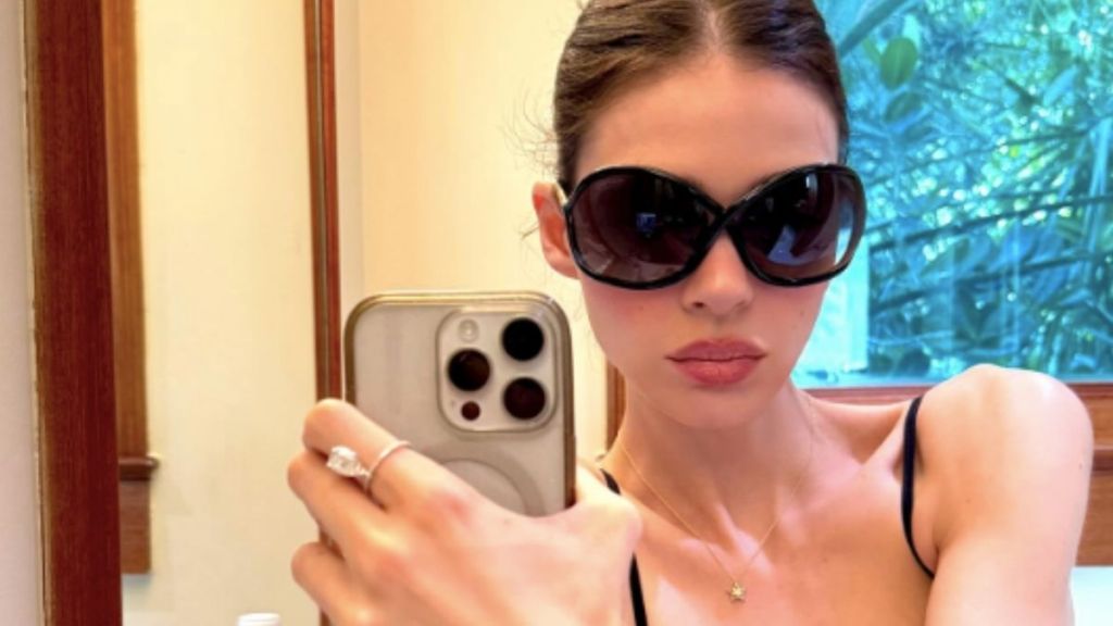 Nicola Peltz Beckham's Bandeau Lingerie Look Is So Fine