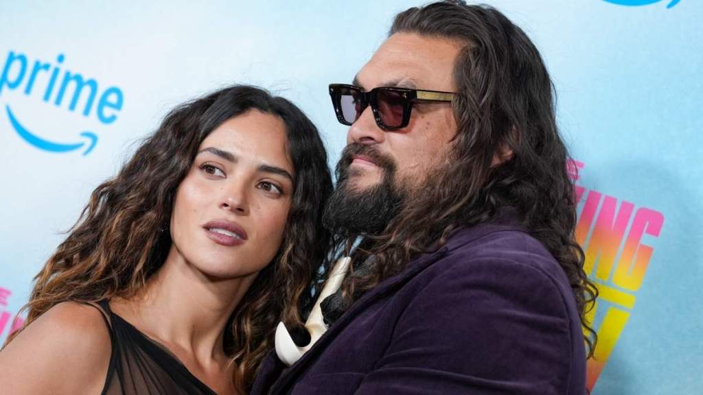 Jason Momoa & GF Adria Arjona Lock Lips at Movie Premiere