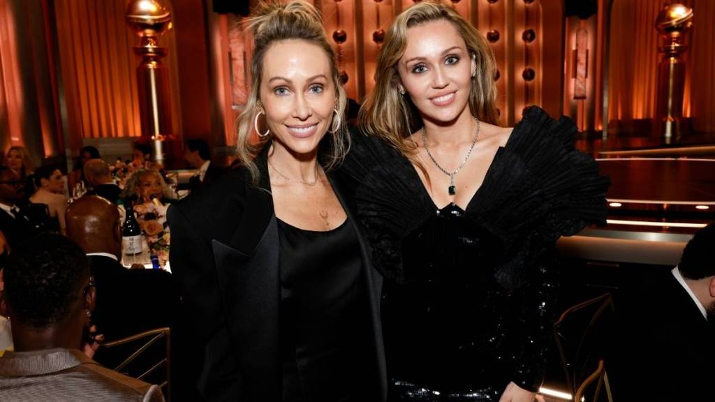 Miley Cyrus’ Mom, Tish, Admits to ‘Self-Medicating’ With Weed After Divorce