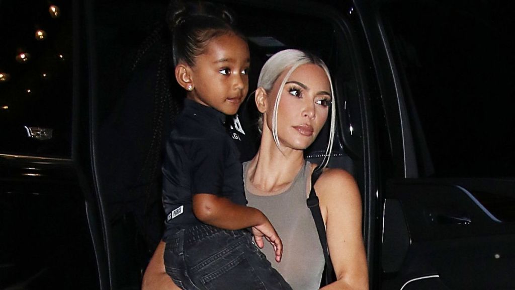 Kim Kardashian's Daughter Plays Piano Flawlessly in New Video