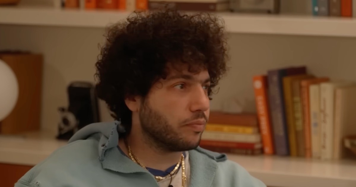 Benny Blanco Showing Dirty Feet on Camera Has Internet Talking