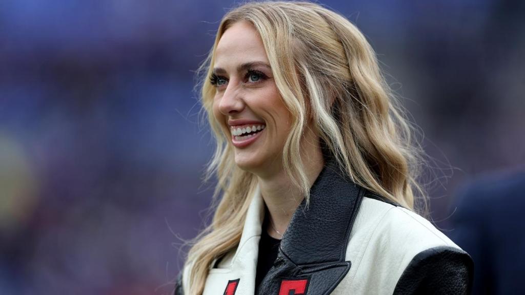 Brittany Mahomes Poses in Bold Bikini for SI Swimsuit Cover