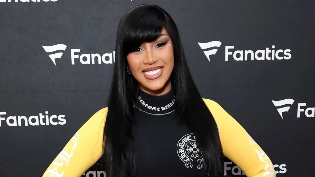 Cardi B Showcases Crop Top & Mini Shorts for Tour Cover - Reality Tea