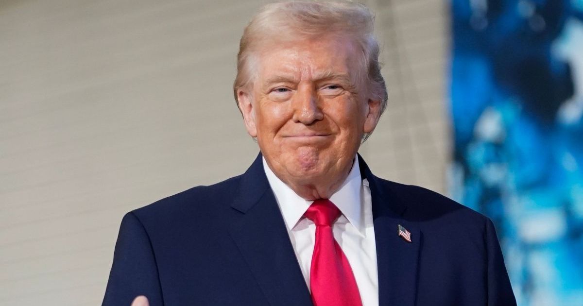 Donald Trump Sports Pink Jacket & Jeans in New AI Photo