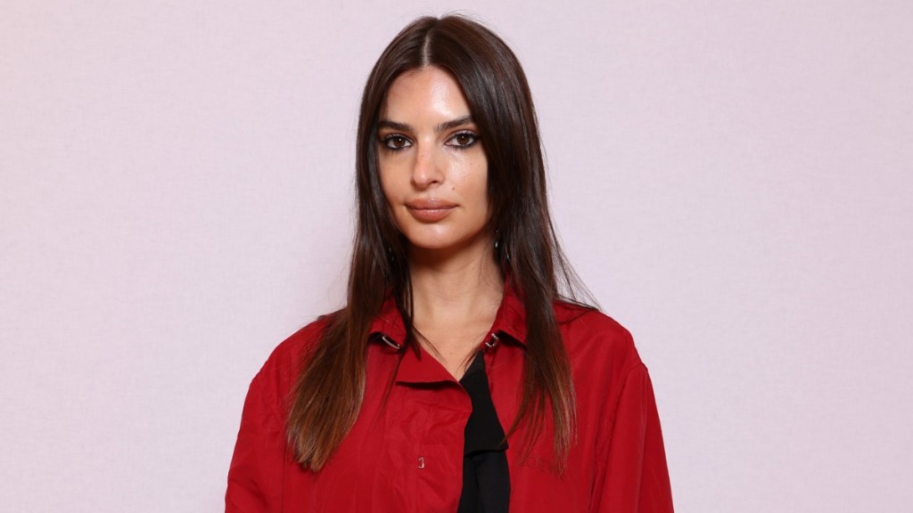 Emily Ratajkowski Makes Waves in Bathrobe as Relationship Talk Swirls